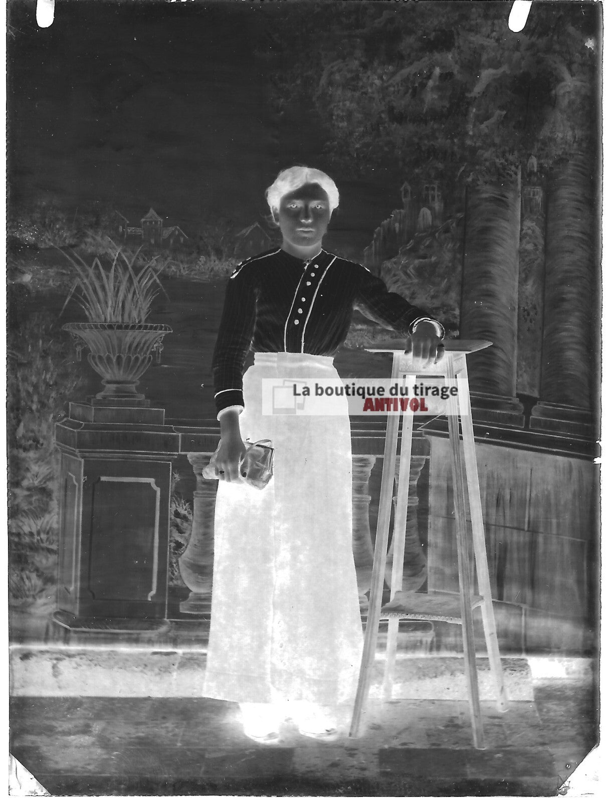 Plaque verre photo ancienne négatif noir et blanc 9x12 cm femme glass plate