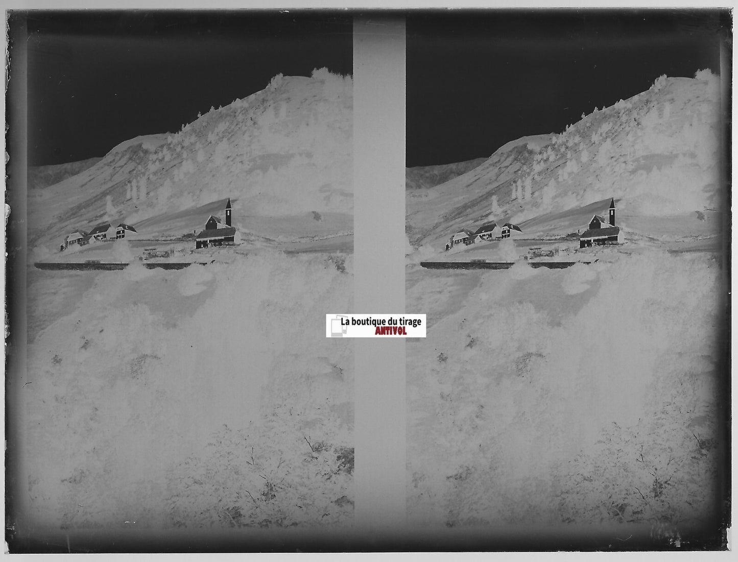 Montagne, église, Plaque verre photo ancienne, négatif noir & blanc 9x12 cm