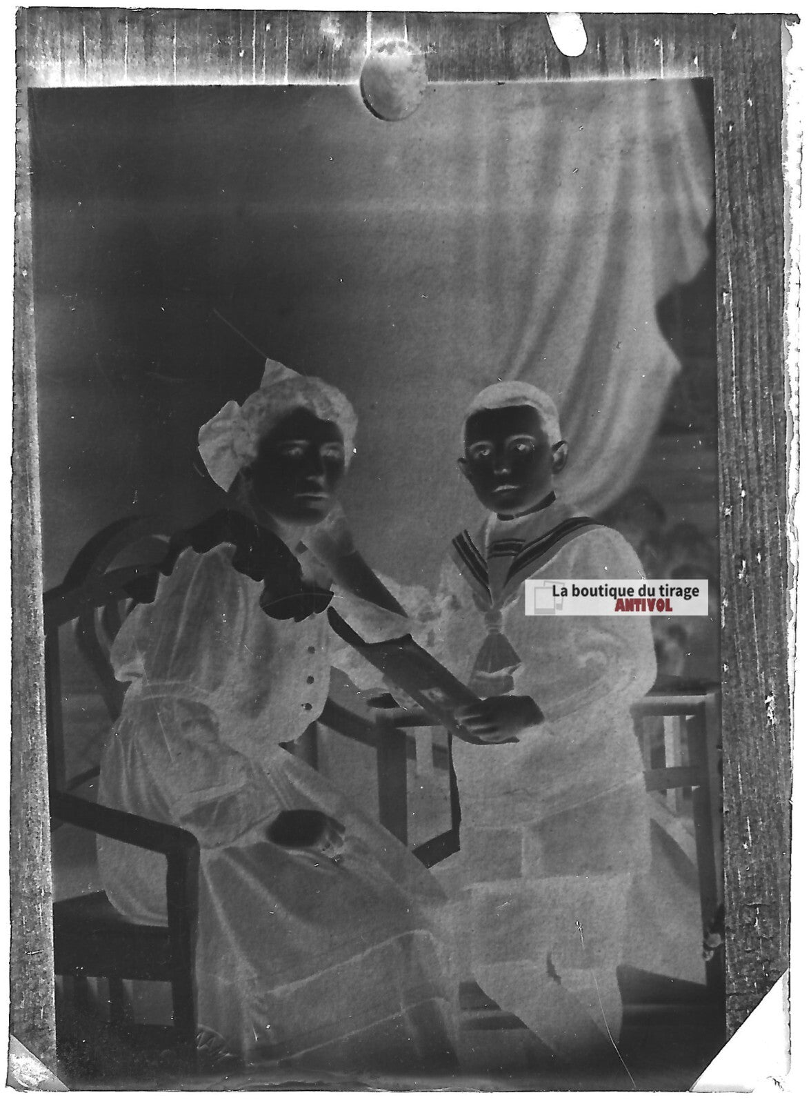 Plaque verre photo ancienne négatif noir et blanc 6x9 cm personnages France