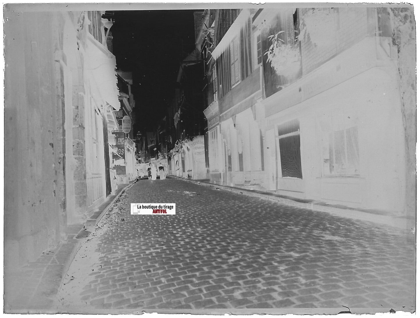 Ville à situer, rue, Plaque verre photo ancienne, négatif noir & blanc 9x12 cm