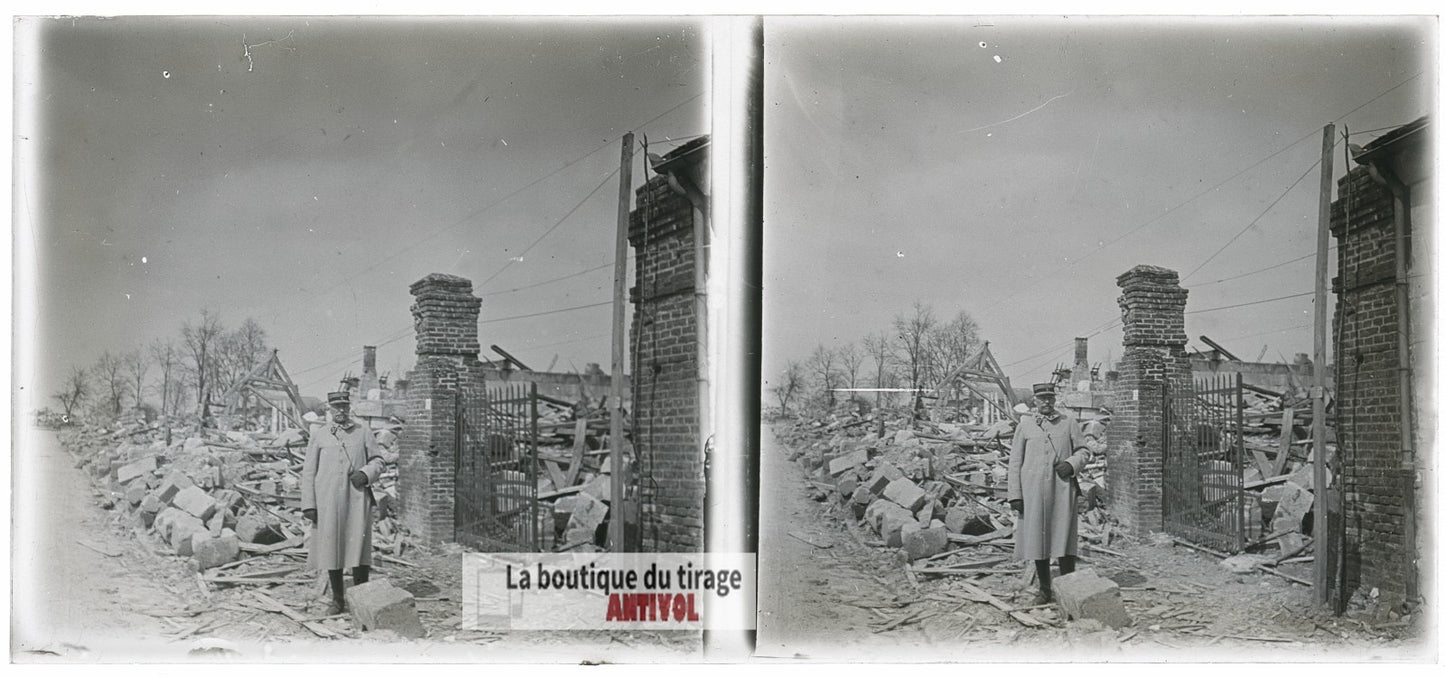Ruines village, bombardement WW1, plaque verre photo ancienne stéréo 6x13 cm