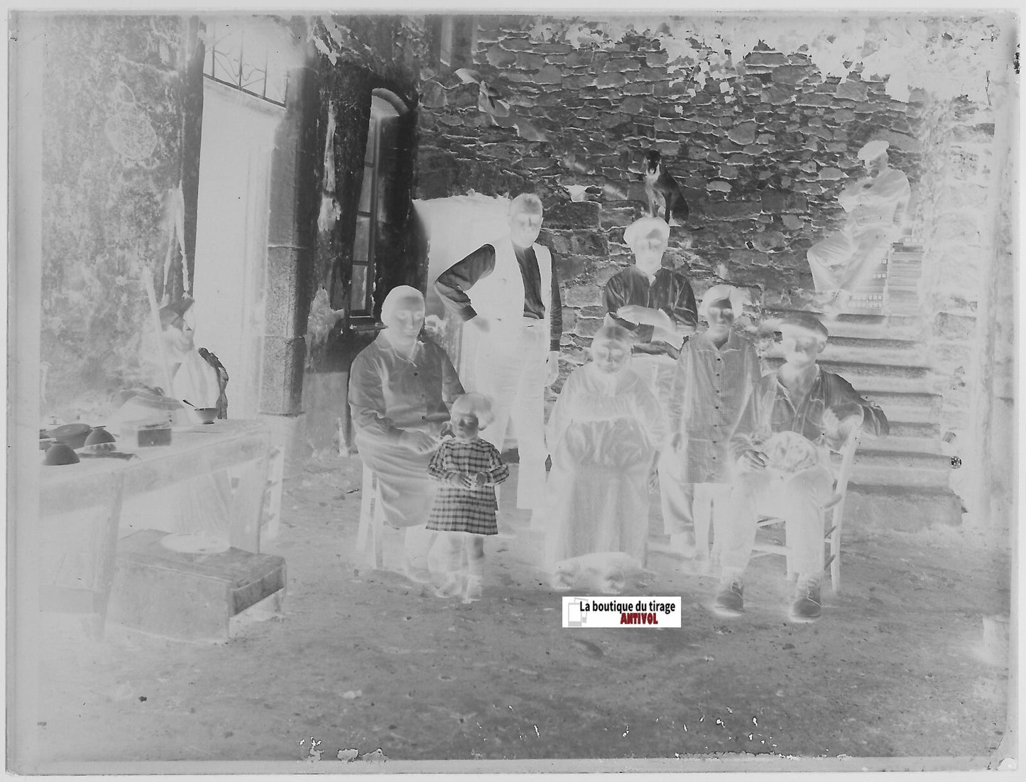 Famille, village, Plaque verre photo ancienne, négatif noir & blanc 9x12 cm