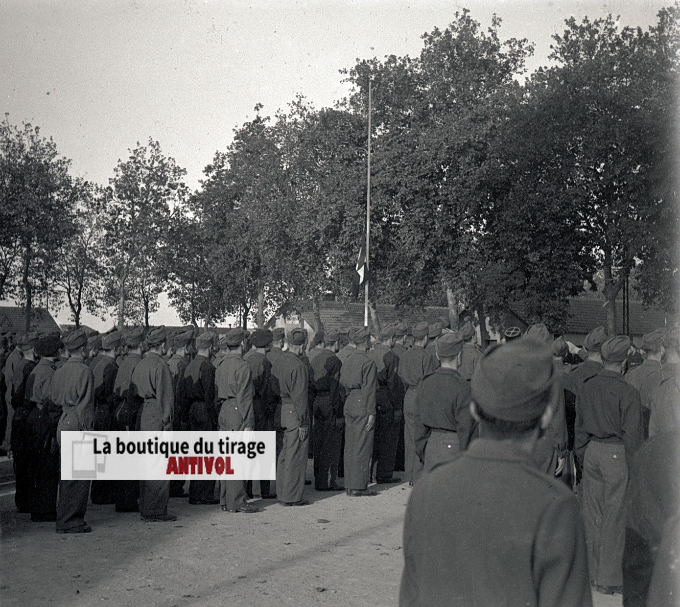 Camp du Ruchard, char, plaque verre, photo ancienne, négatif N&B 6x13 cm