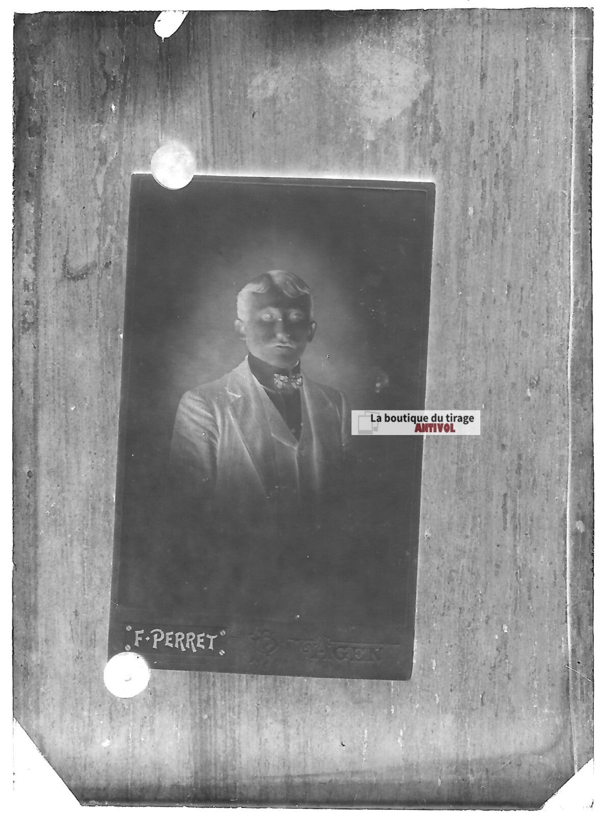 Plaque verre photo ancienne négatif noir et blanc 6x9 cm homme Perret Agen