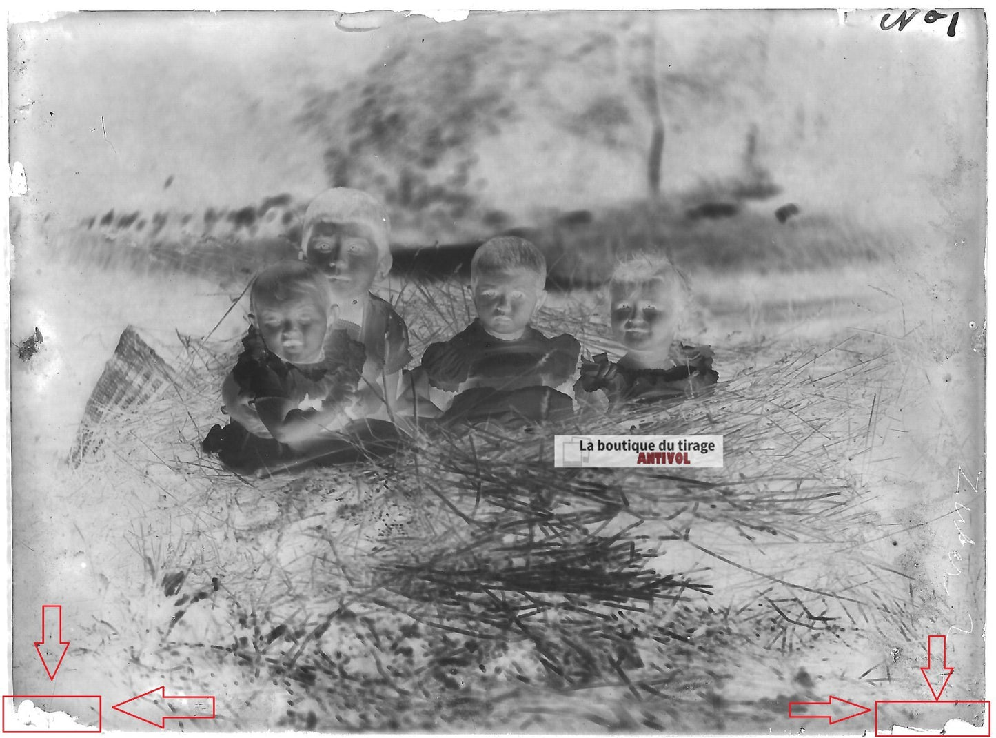 Plaque verre photo ancienne négatif noir et blanc 9x12 cm groupe enfants jardin