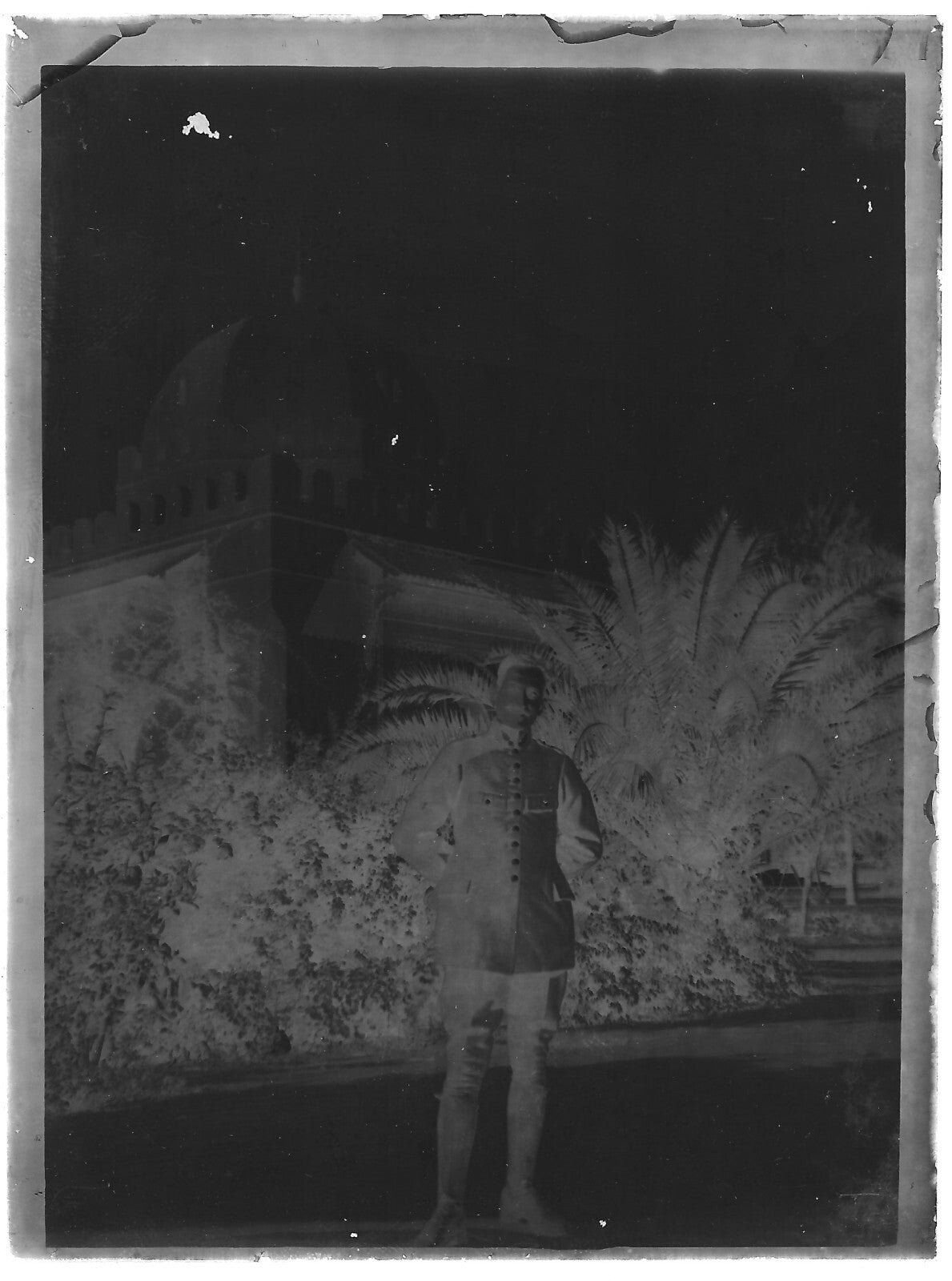 Plaque verre photo ancienne noir et blanc négatif 9x12 cm soldat Maroc vintage