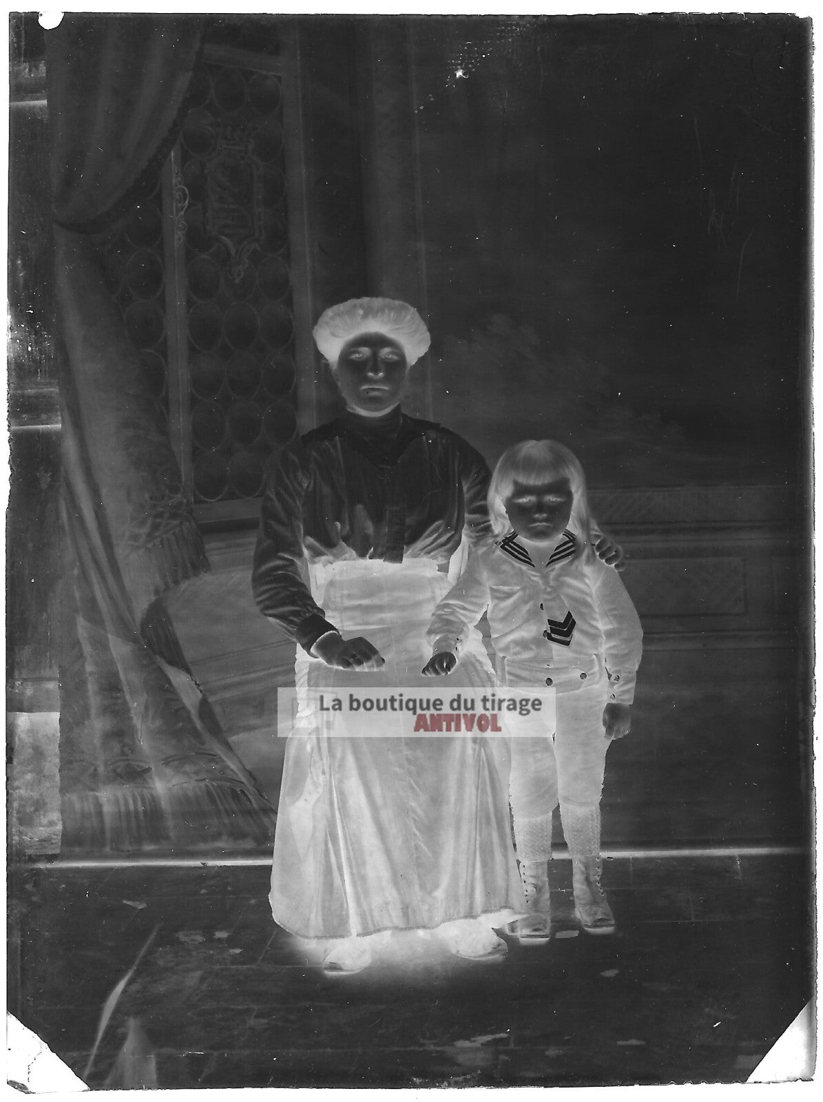 Plaque verre photo ancienne négatif noir et blanc 9x12 cm femme enfant vintage