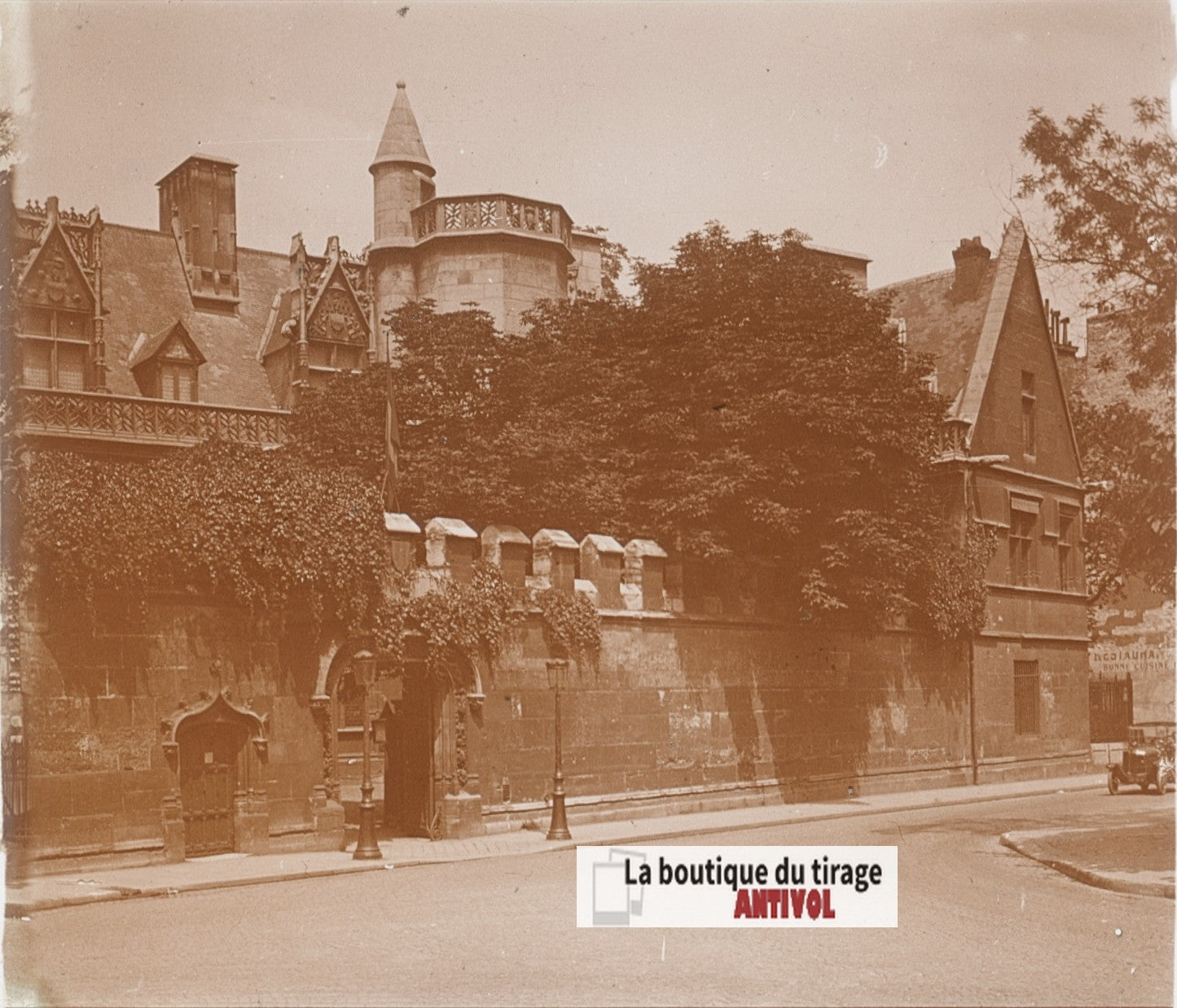 Musée de Cluny, Paris, plaque verre, photo ancienne stéréo, N&B 6x13 cm