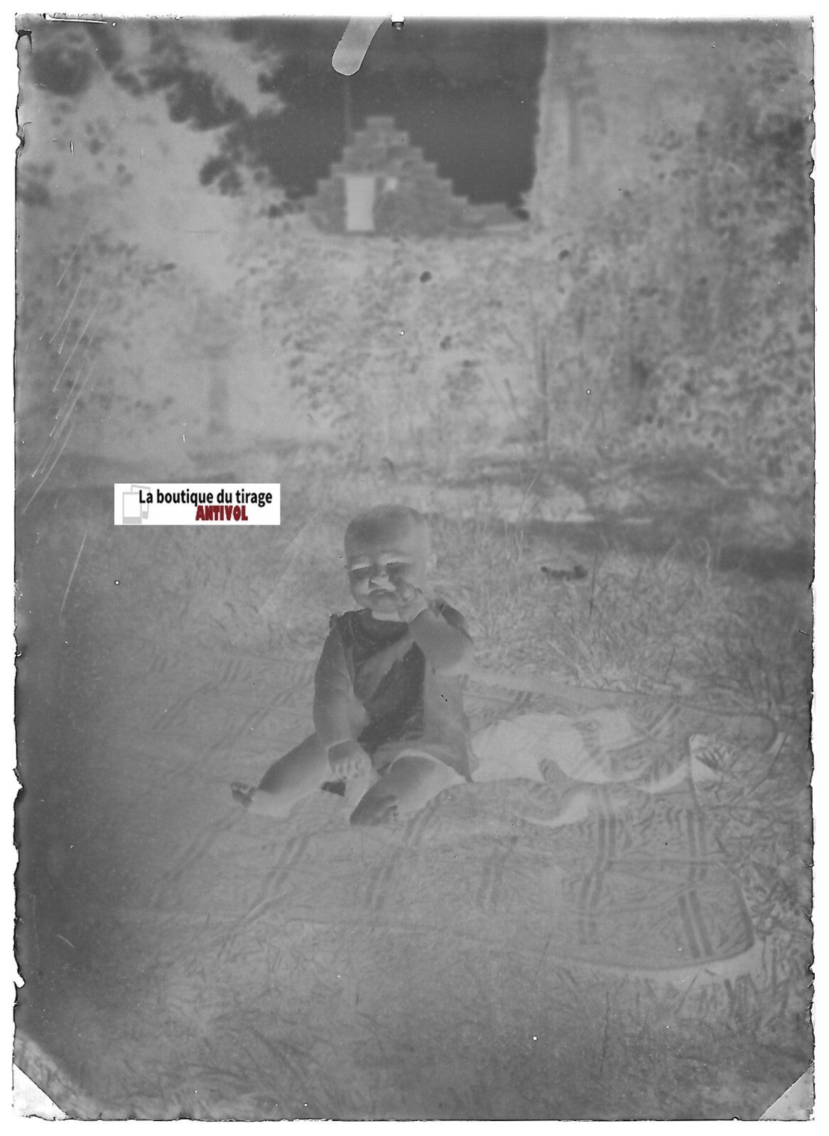 Bébé, enfant, Plaque verre photo ancienne, négatif noir & blanc 6x9 cm