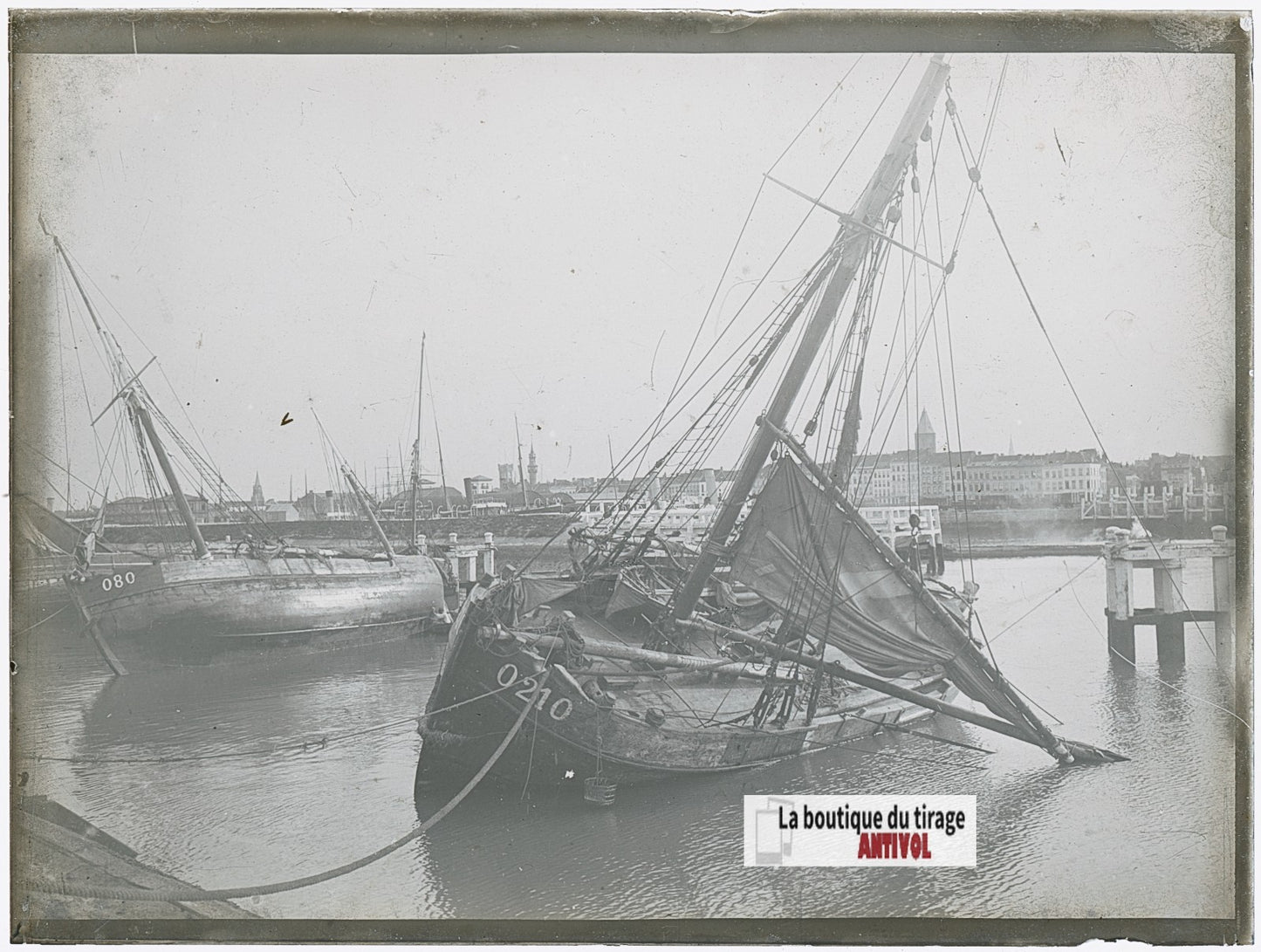 Bateau, port, ville, photo ancienne, plaque de verre, noir & blanc, 9x12 cm