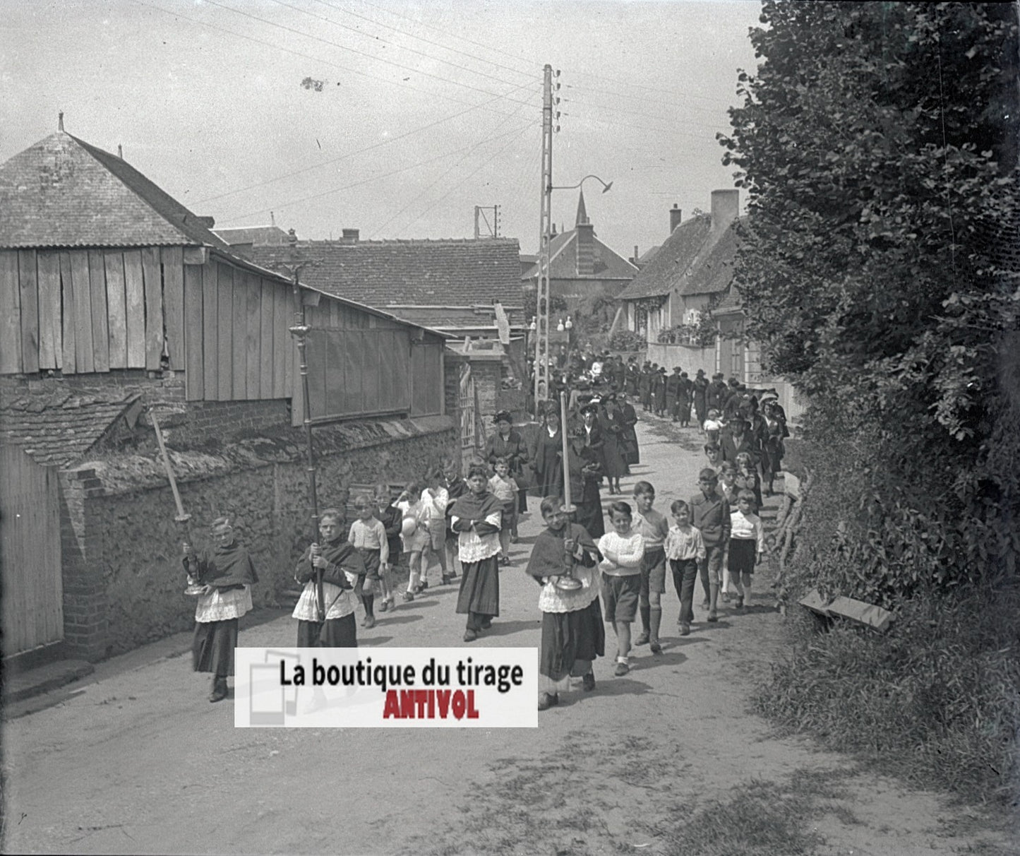 Procession, village France, plaque verre, photo ancienne, négatif N&B 6x13 cm