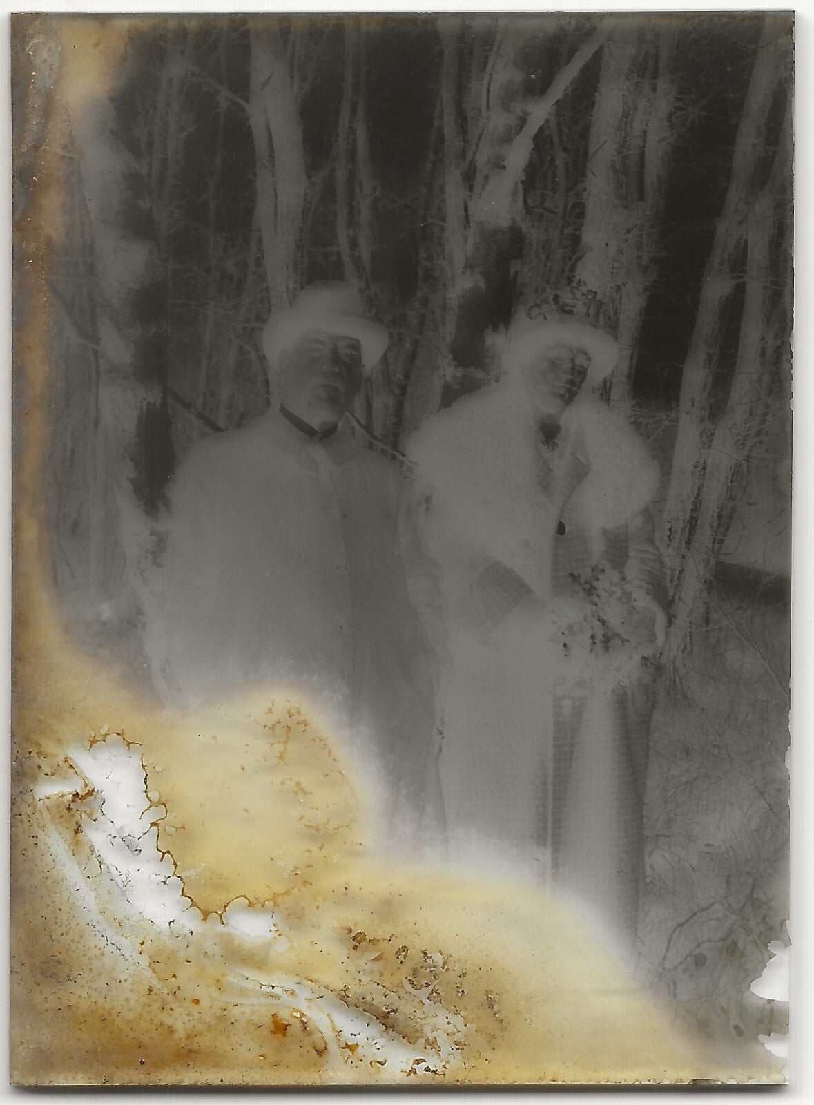 Couple, promenade, Plaque verre photo ancienne, négatif noir & blanc 6x9 cm