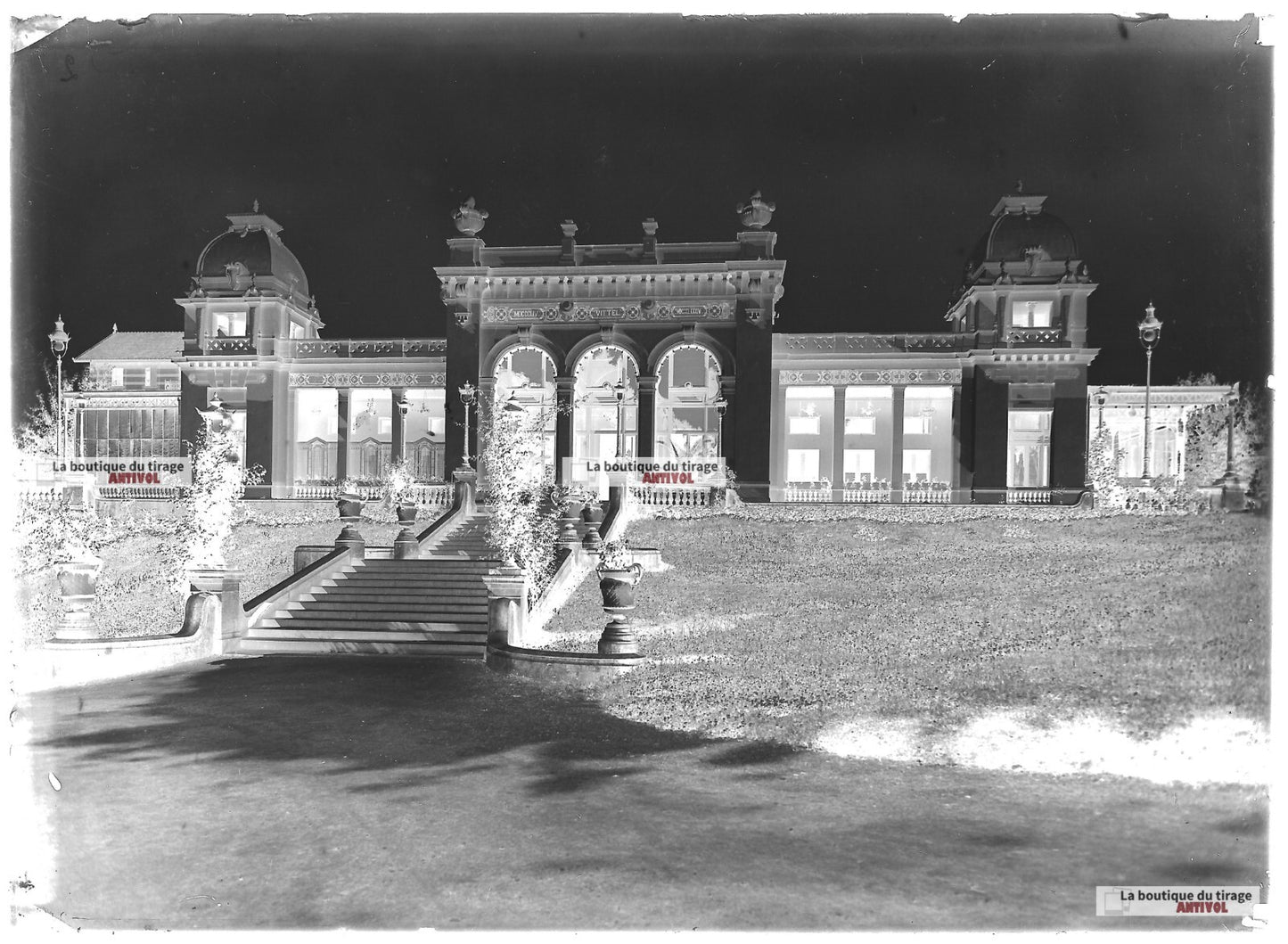Plaque verre photo ancienne négatif noir et blanc 13x18 cm Vittel casino France