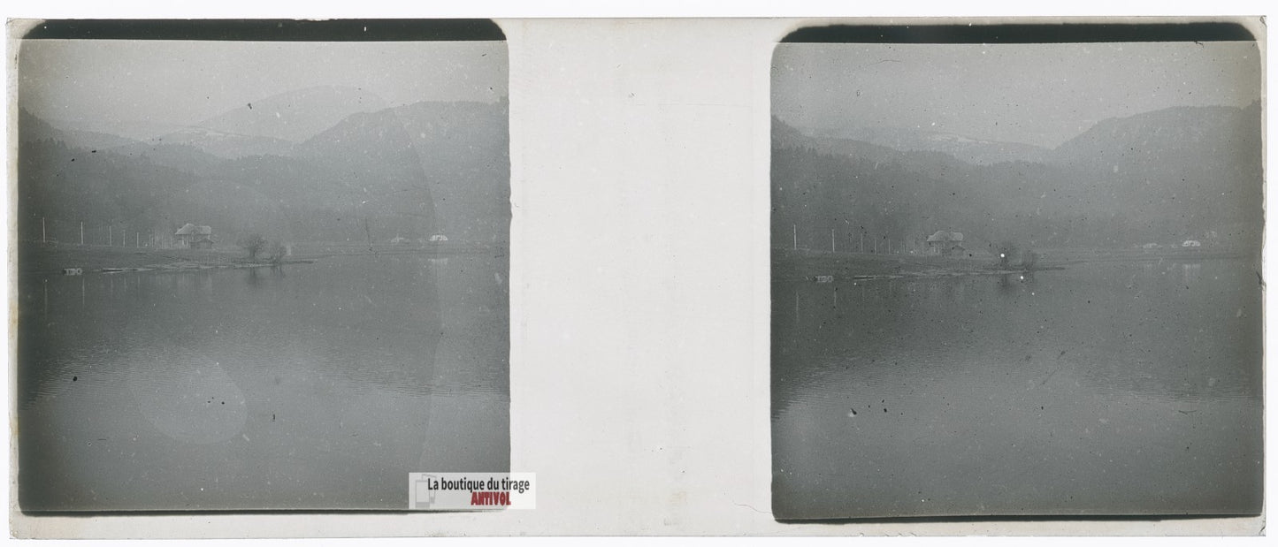 Lac vosgien et pavillon, plaque verre stéréo, photo ancienne 4,5x10,7 cm