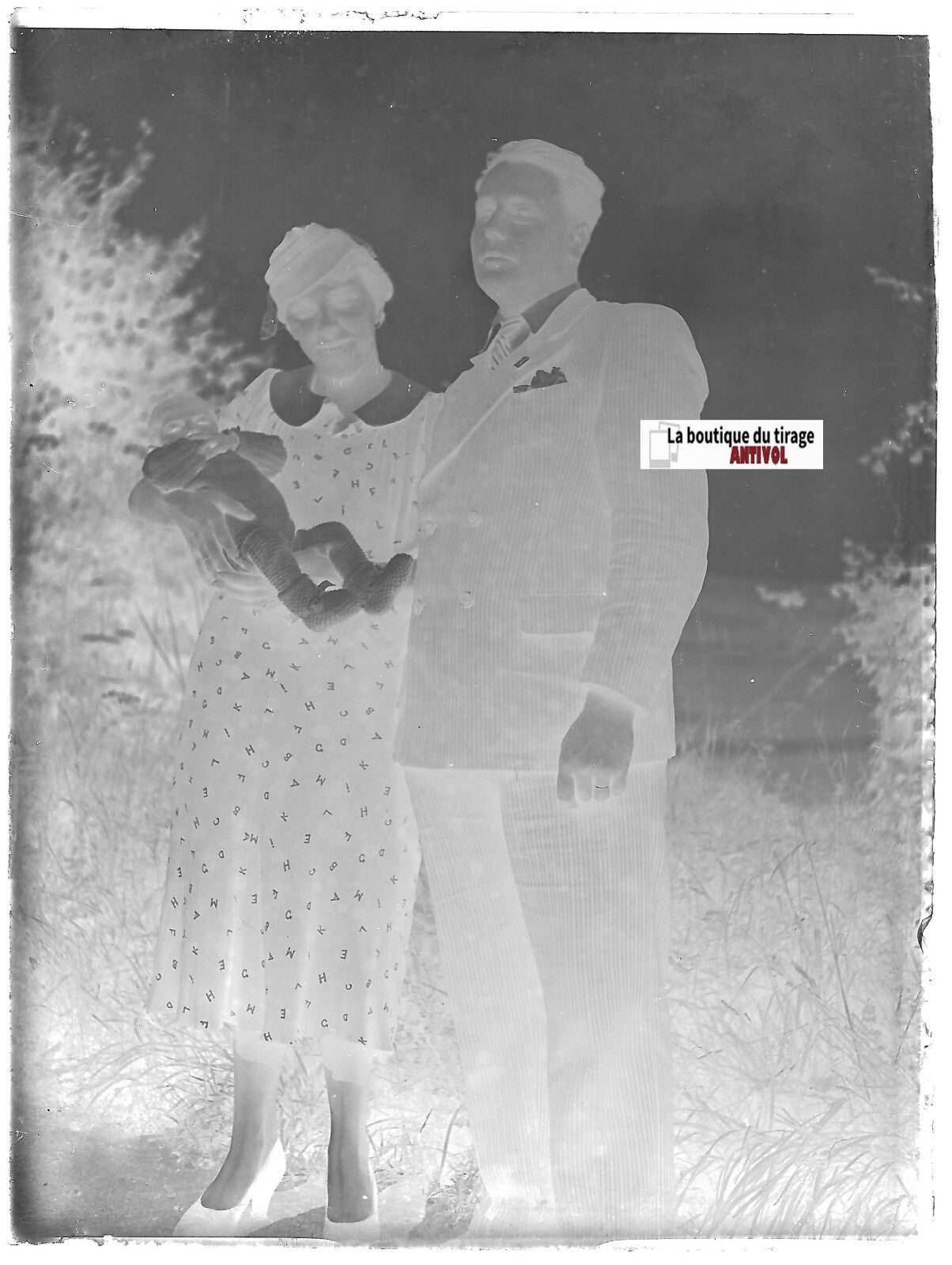 Famille, enfant, Plaque verre photo ancienne, négatif noir & blanc 9x12 cm