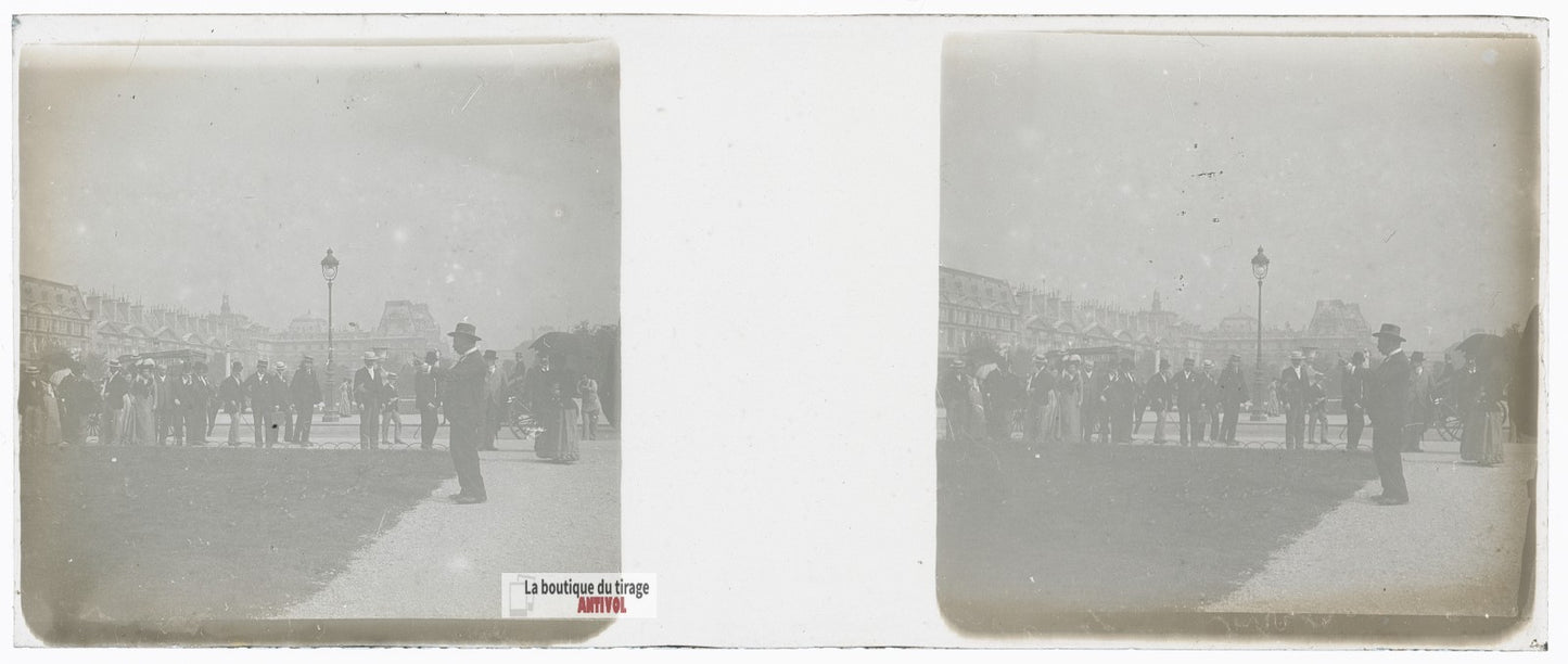 Paris, Tuileries, promeneurs, plaque verre stéréo, photo ancienne 4,5x10,7 cm