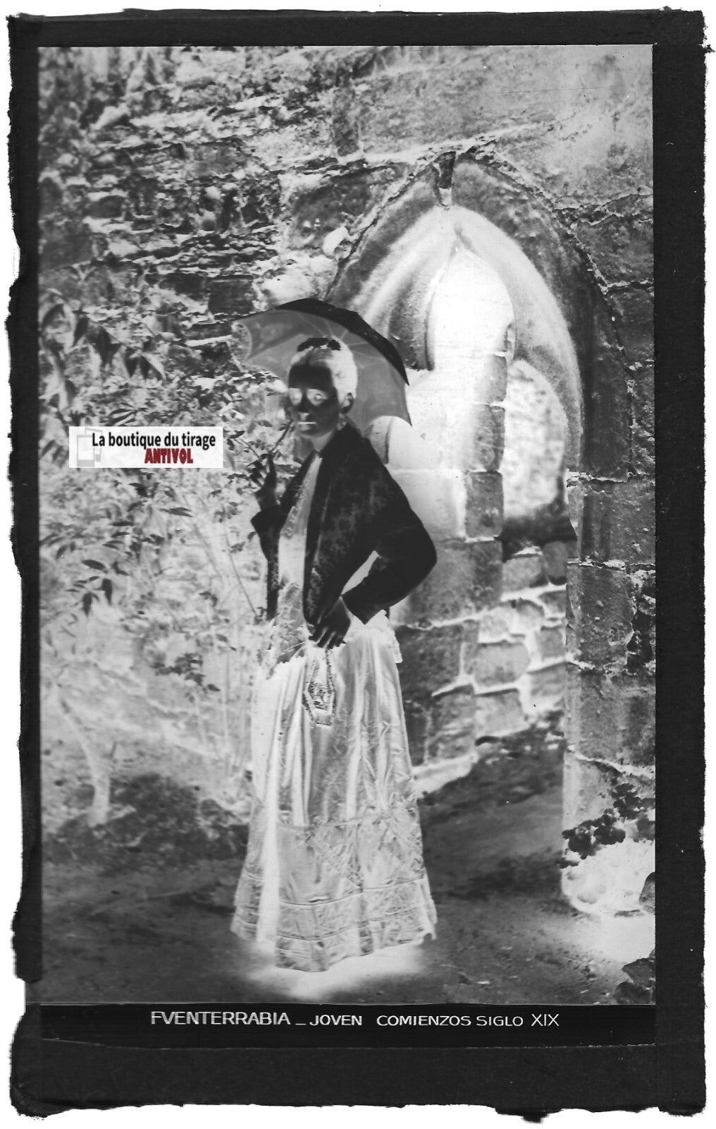 Plaque verre photo négatif noir & blanc 9x14 cm Fuenterrabia, femme en robe