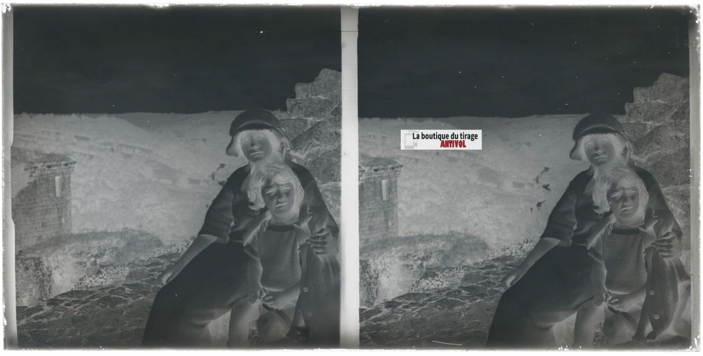 Ruine, personnages, Bretagne, stéréoscopie, photo plaque verre, négatif 9x18 cm