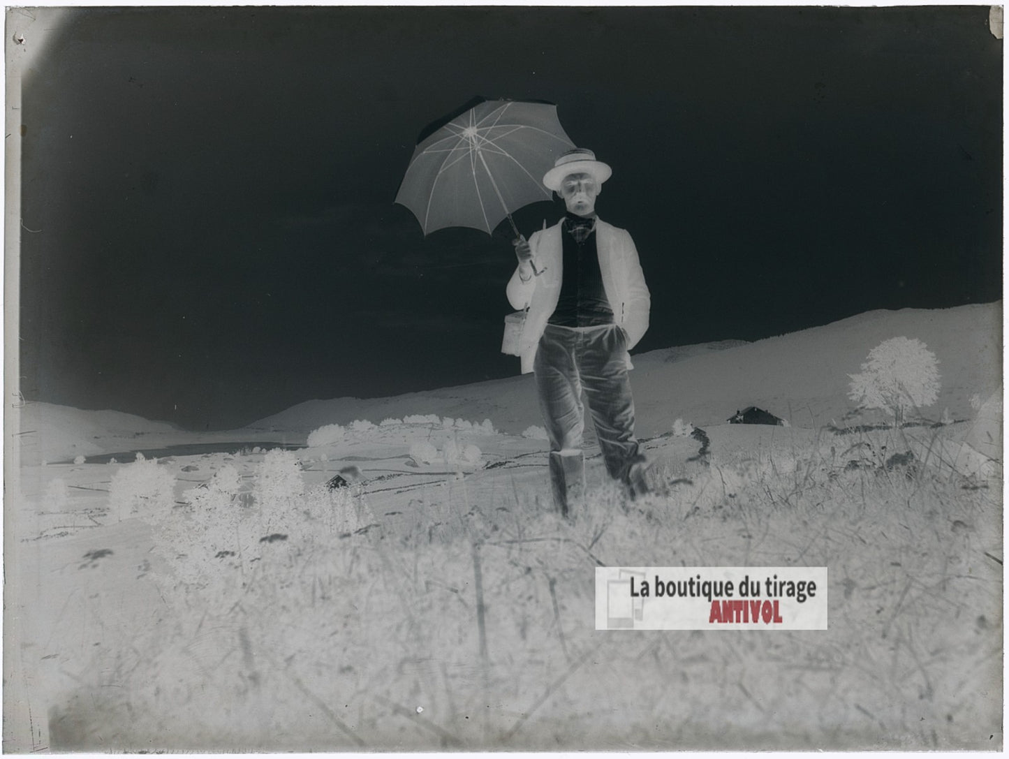 Homme à l’ombrelle, montagne, plaque verre photo ancienne, négatif 9x12 cm
