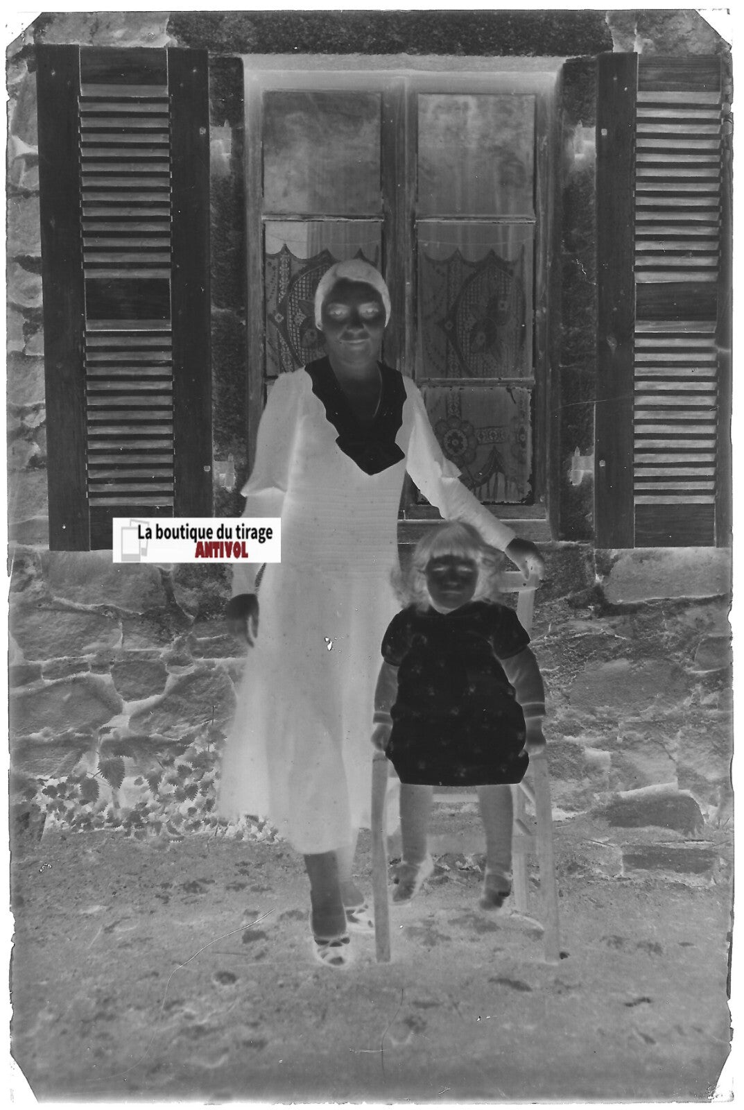Famille, enfant, Plaque verre photo ancienne, négatif noir & blanc 10x15 cm