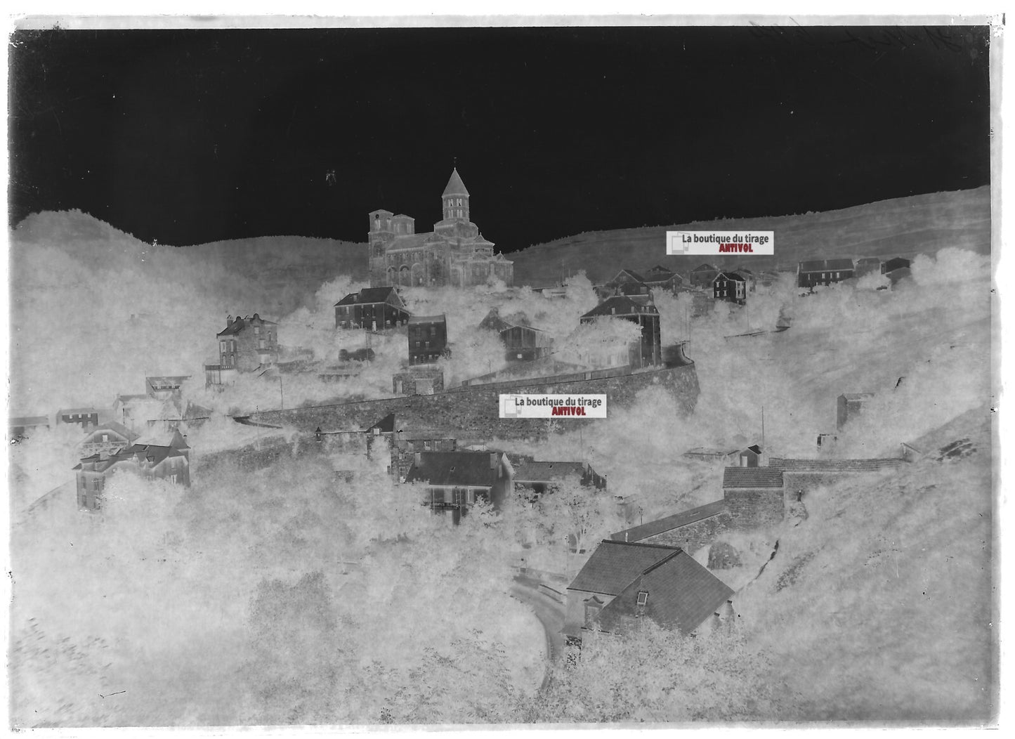 Plaque verre photo ancienne négatif noir et blanc 13x18 cm Saint-Nectaire France