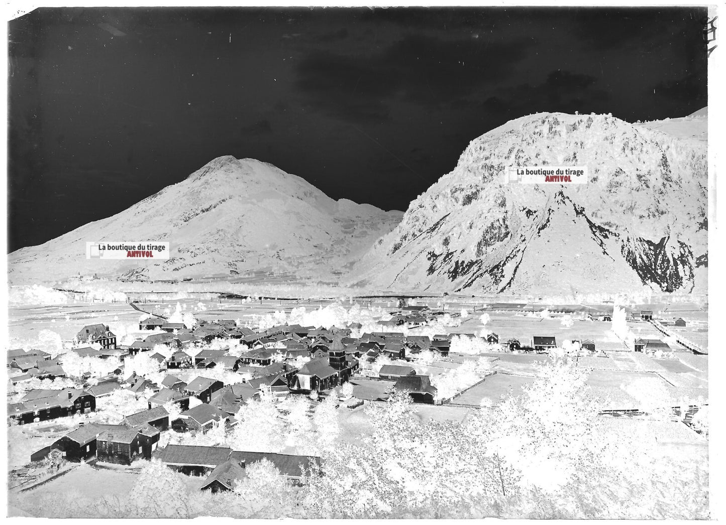 Plaque verre photo ancienne négatif noir et blanc 13x18 cm Bielle Pyrénées