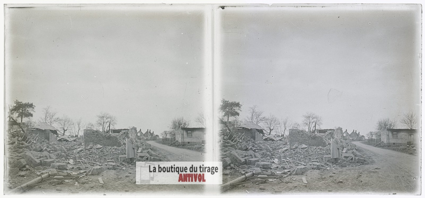 Village en ruines, bombardements WW1, plaque verre photo ancienne stéréo 6x13 cm