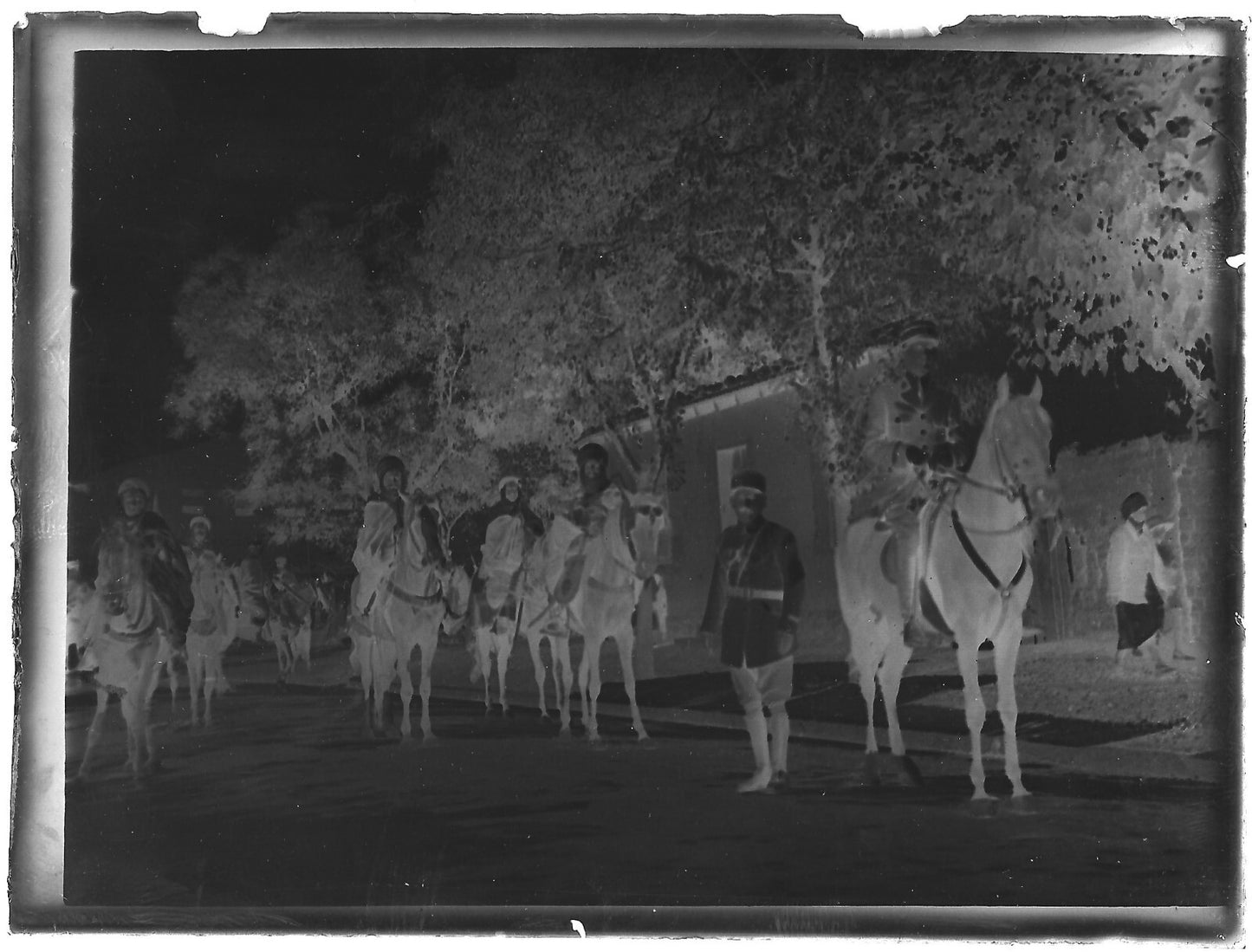 Plaque verre photo ancienne noir et blanc négatif 9x12 cm soldats chevaux