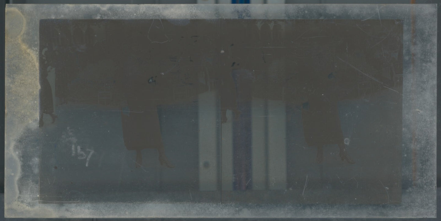 Personnages, Longchamp, Paris, plaque verre stéréoscopique, positif 8,5x17 cm