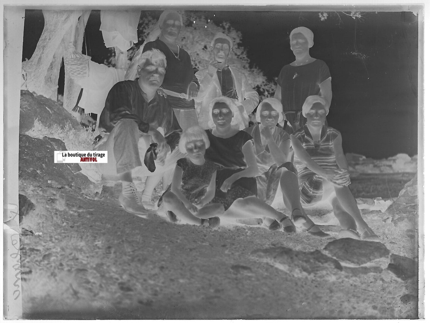 Famille, promenade, Plaque verre photo ancienne, négatif noir & blanc 9x12 cm