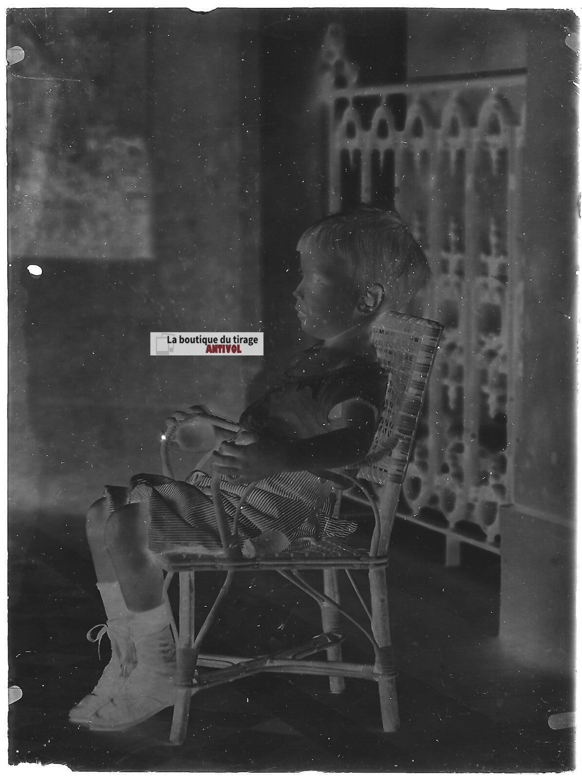 Plaque verre photo ancienne négatif noir et blanc 9x12 cm jeune garçon vintage