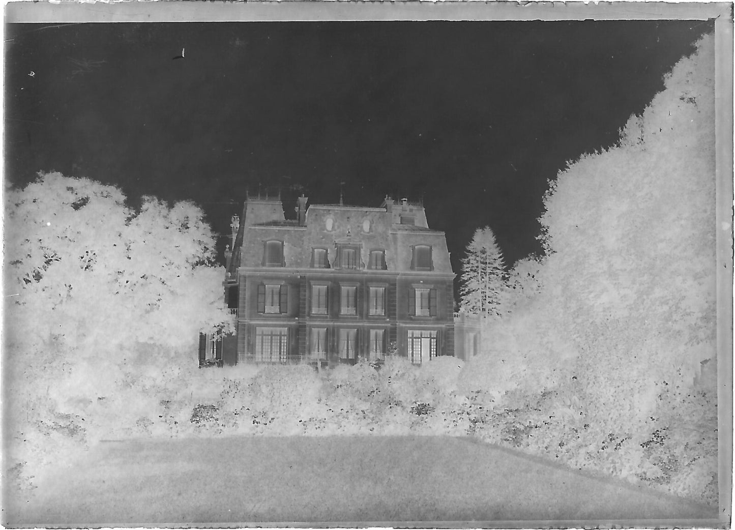 Plaque verre photo ancienne négatif noir et blanc 6x9 cm château vintage France