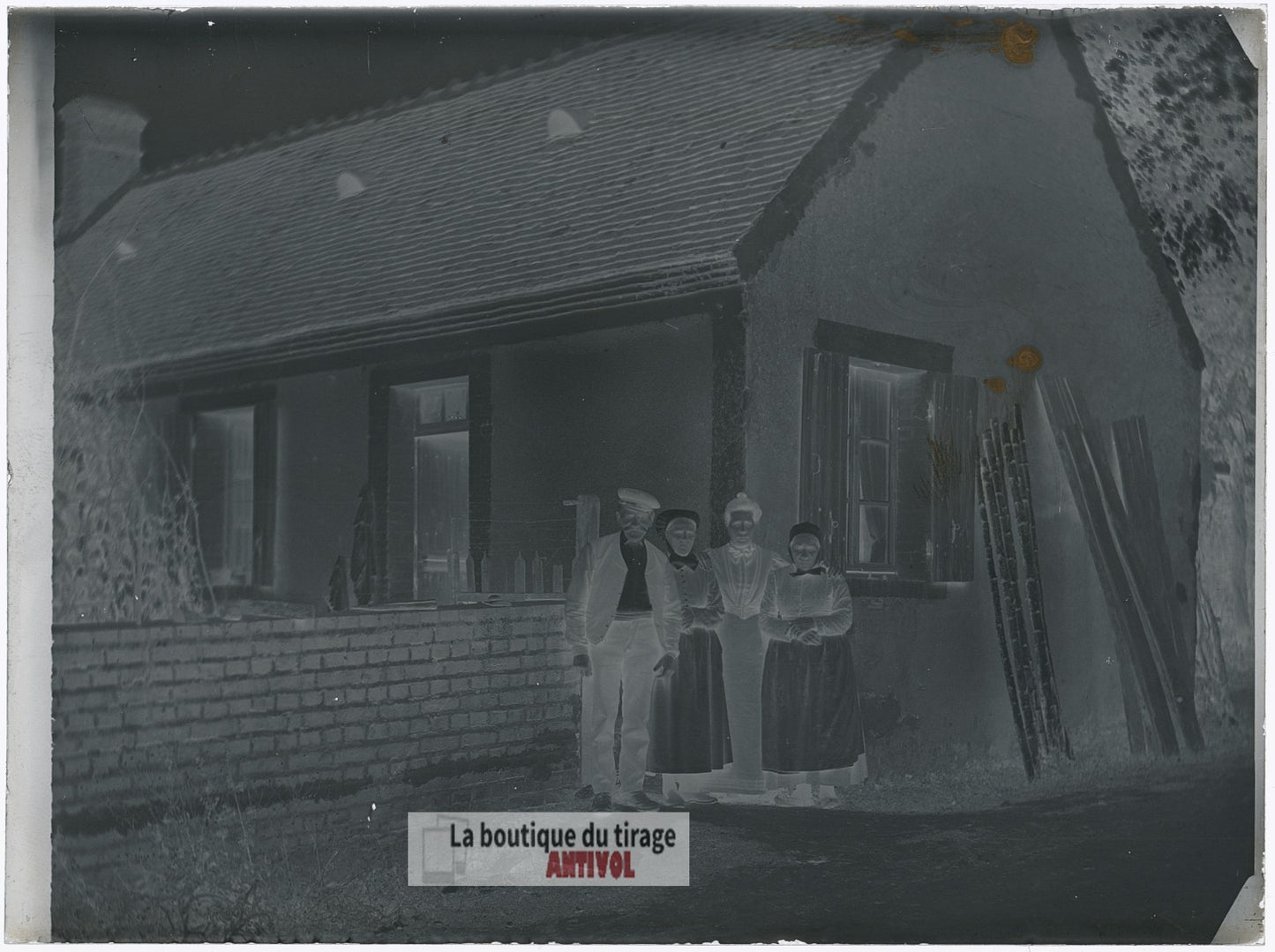 Maison de campagne, famille, plaque verre, photo ancienne, négatif 9x12 cm