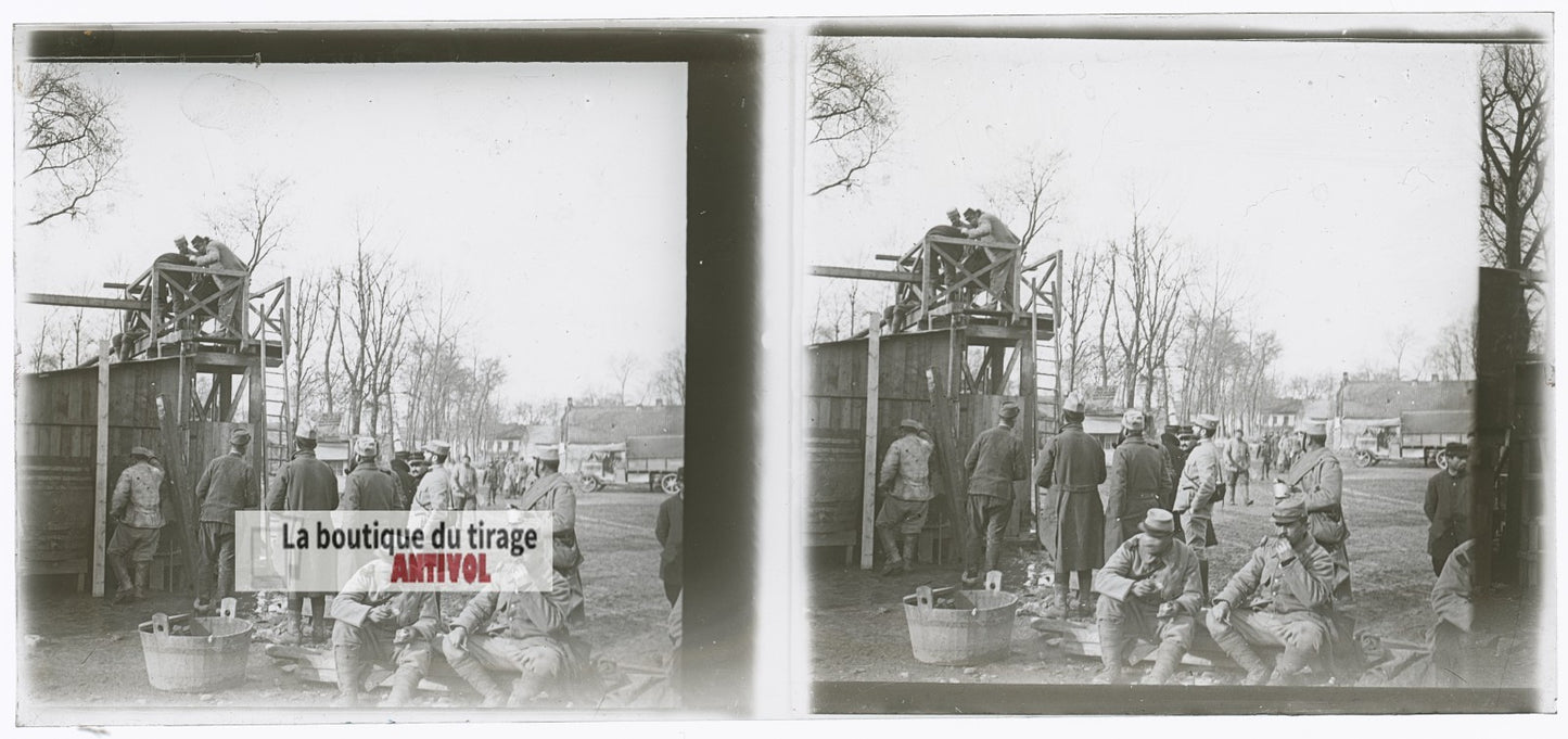 Construction, soldats guerre WW1, plaque verre photo ancienne stéréo 6x13 cm