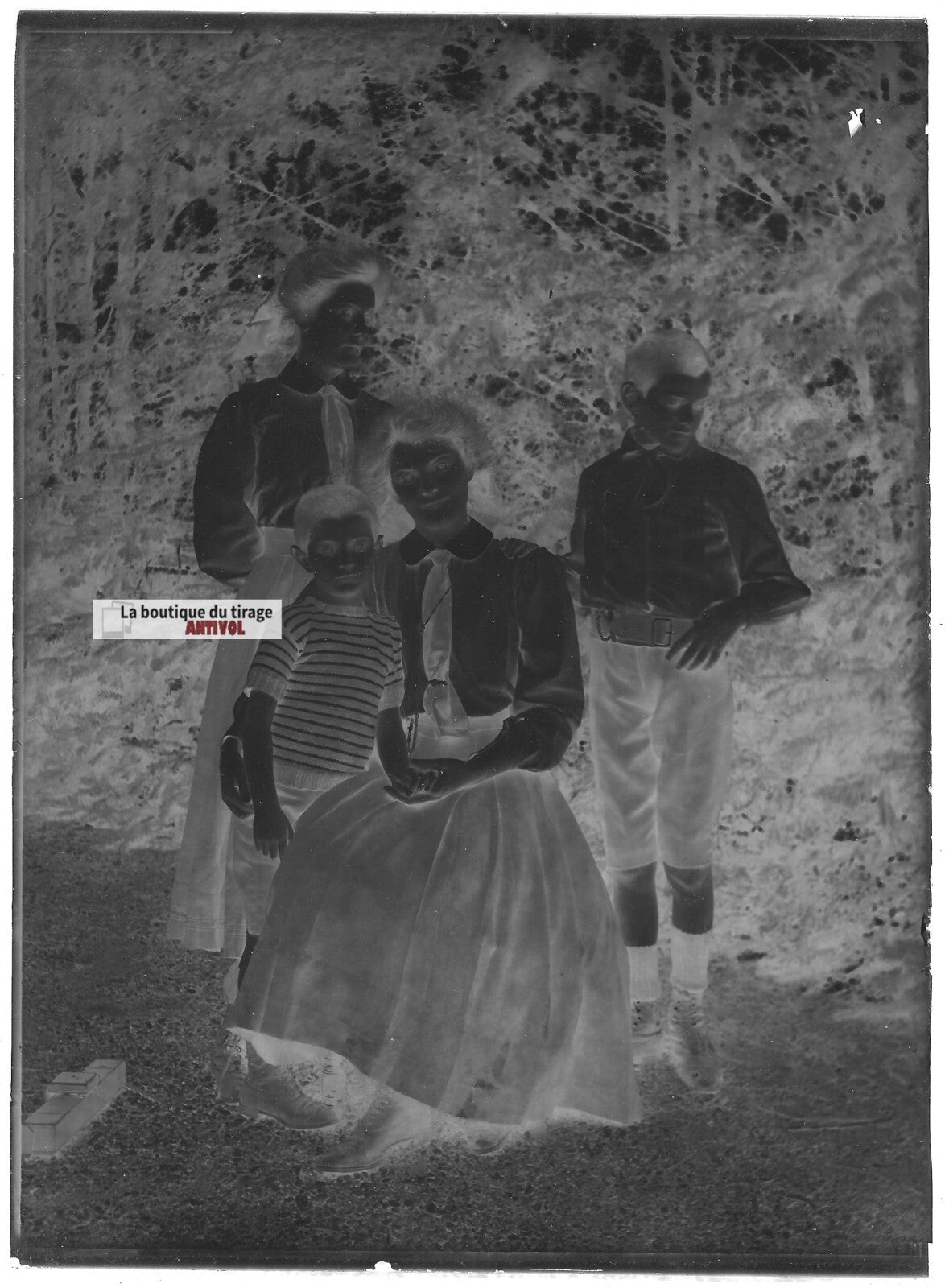 Plaque de verre photo ancienne négatif noir et blanc 13x18 cm famille enfants