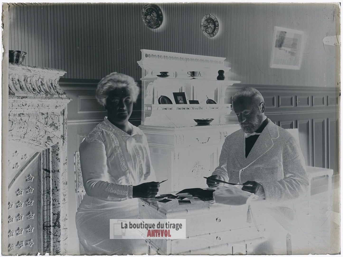 Homme, femme, couple, salon, plaque verre, photo ancienne, négatif 9x12 cm