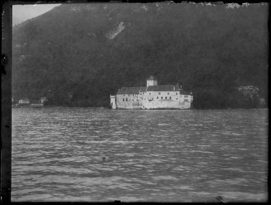 Plaque verre photo ancienne noir et blanc négatif 9x12 cm Château Chillon Suisse