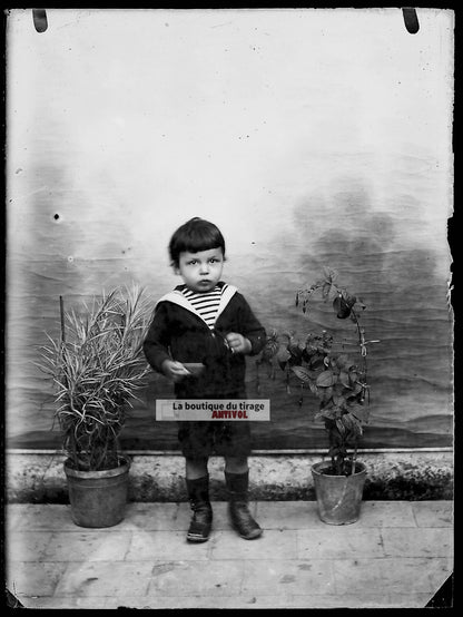 Plaque verre photo ancienne négatif noir & blanc 9x12 cm enfant France vintage