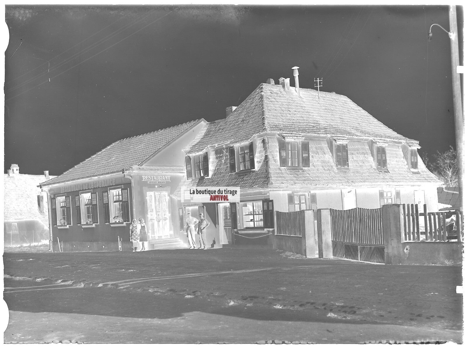 Plaque verre photo ancienne négatif noir et blanc 13x18 cm restaurant Alsace