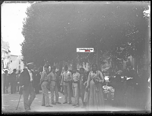 Perpignan, soldats, Plaque verre photo ancienne, négatif noir & blanc 9x12 cm