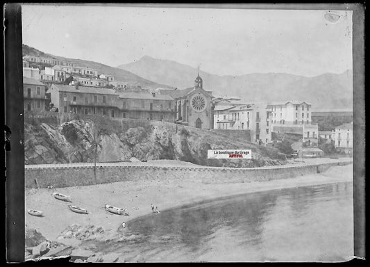 Plaque verre photo ancienne négatif noir et blanc 6x9 cm église plage Cerbère 