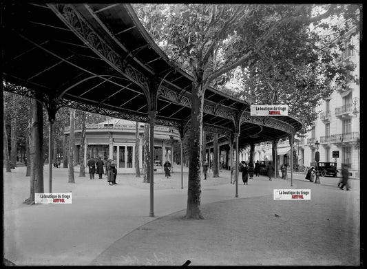 Plaque verre photo ancienne négatif noir et blanc 13x18 cm Vichy France voiture