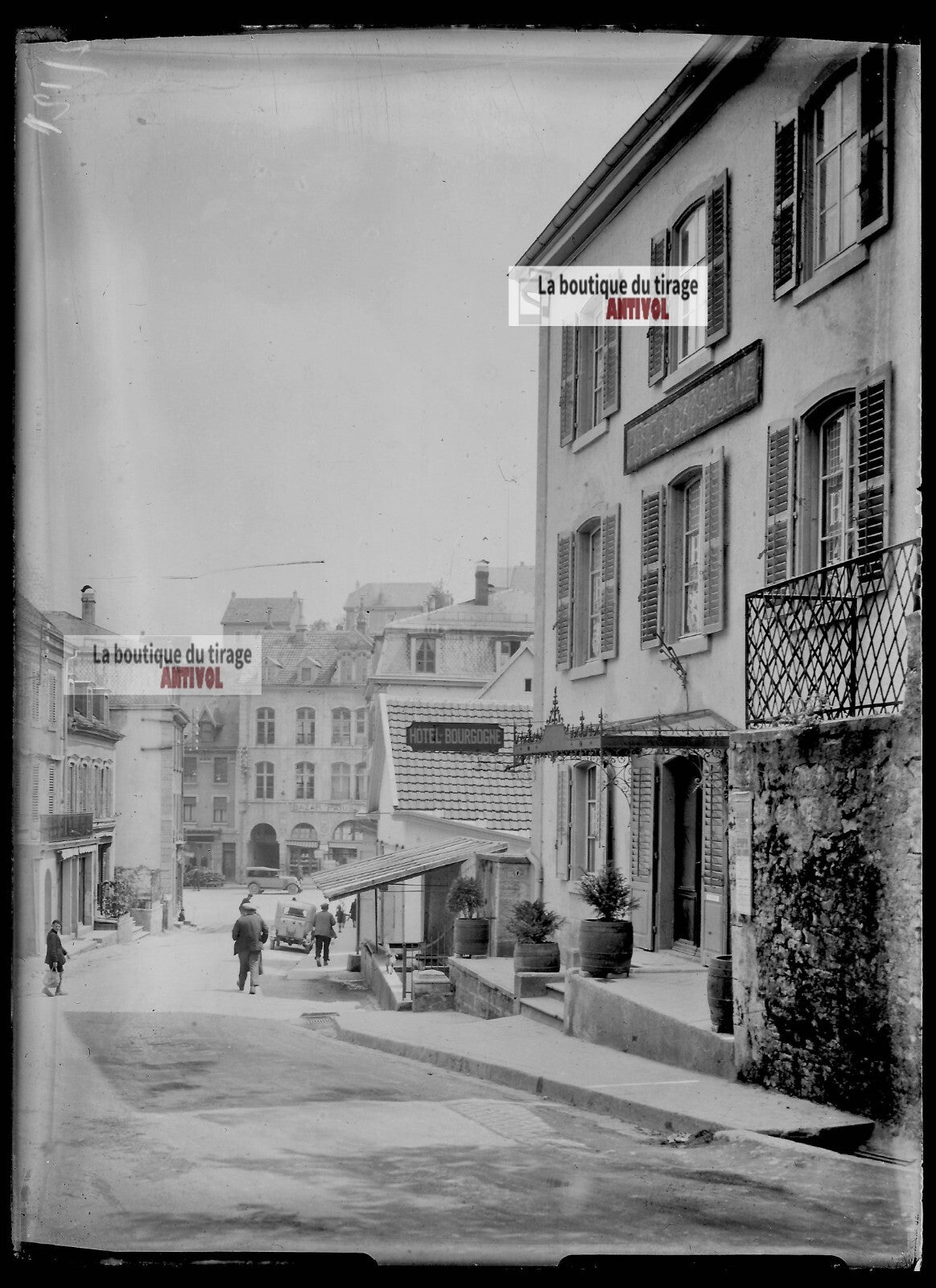 Plaque verre photo ancienne négatif noir et blanc 13x18cm Beaucourt voiture rue