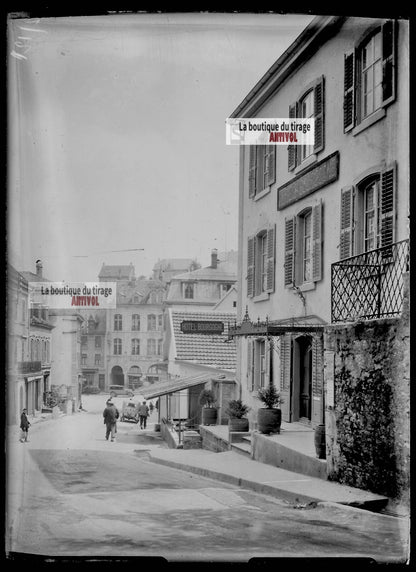 Plaque verre photo ancienne négatif noir et blanc 13x18cm Beaucourt voiture rue
