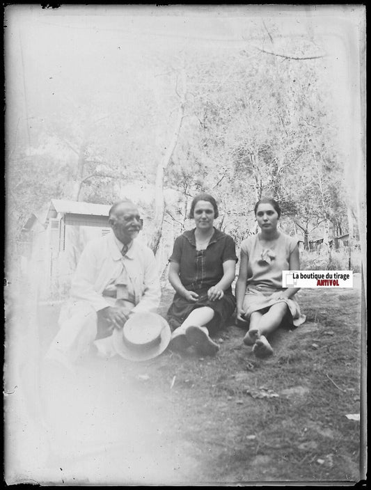 Personnages, famille, Plaque verre photo ancienne, négatif noir & blanc 9x12 cm