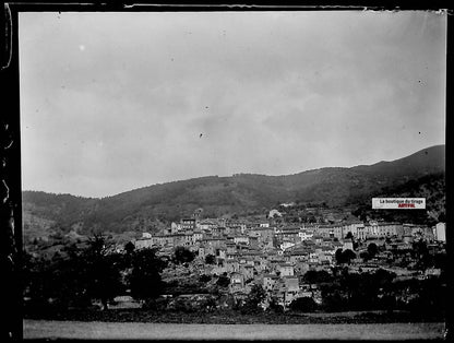 Plaque verre photo ancienne négatif noir et blanc 6x9 cm paysage village France
