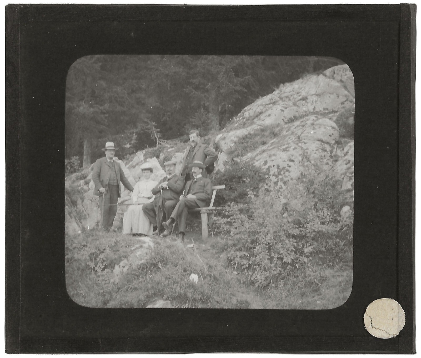 Famille, nature, personnages, photo ancienne plaque de verre, positif 8,5x10 cm