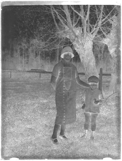 Plaque verre photo ancienne négatif noir et blanc 9x12 cm maman fille vintage 