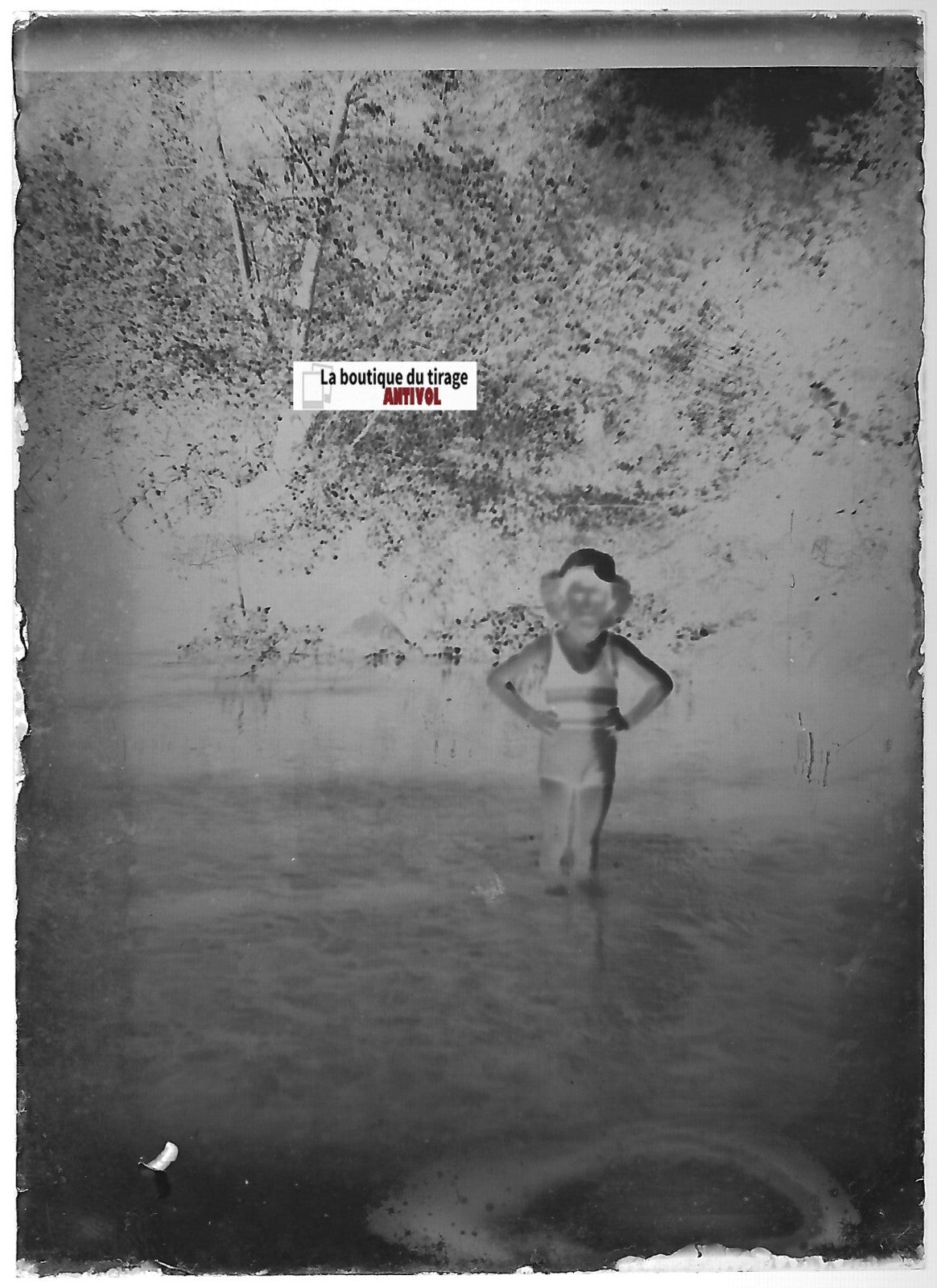 Garçon, baignade, Plaque verre photo ancienne, négatif noir & blanc 6x9 cm