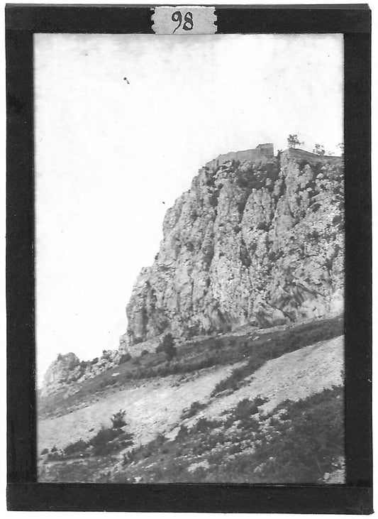 Plaque verre photo ancienne positif noir et blanc 6x9 cm Ariège Roquefixade